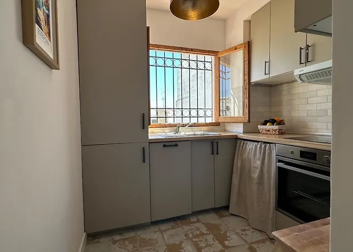 2 Bed Centre Next To The Beach! Appartamento