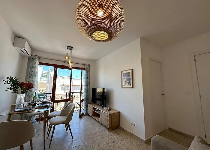 2 Bed Centre Next To The Beach! Appartamento *