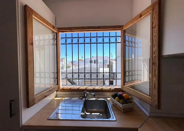 2 Bed Centre Next To The Beach! Appartamento Estepona