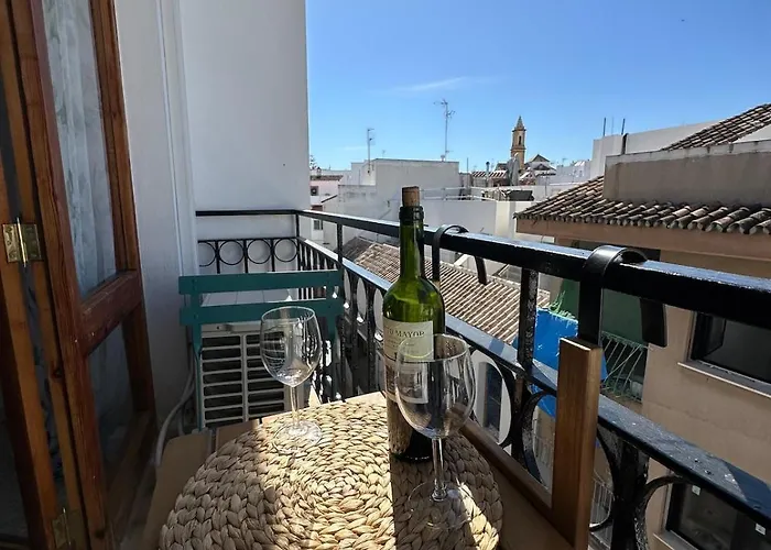 2 Bed Centre Next To The Beach! Appartamento Estepona