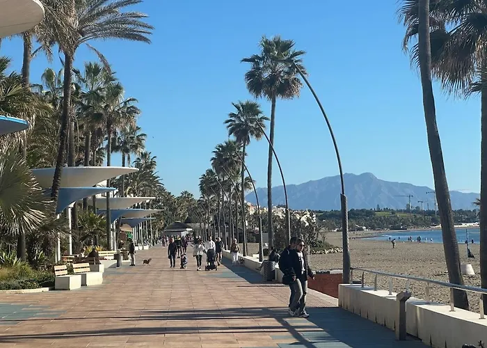 2 Bed Centre Next To The Beach!