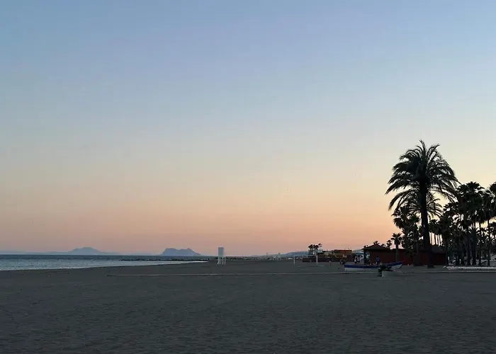 2 Bed Centre Next To The Beach! Appartamento