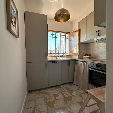 2 Bed Centre Next To The Beach! Appartement