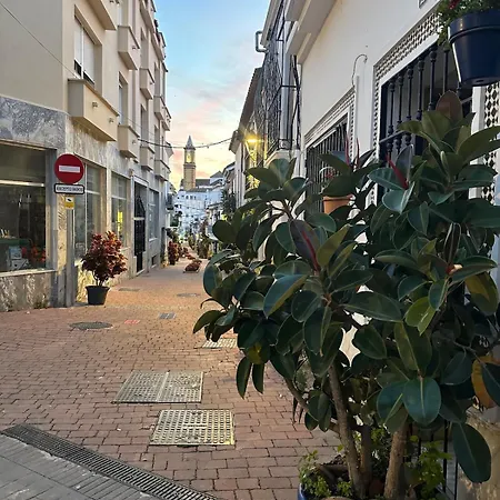 Apartment 2 Bed Centre Next To The Beach!