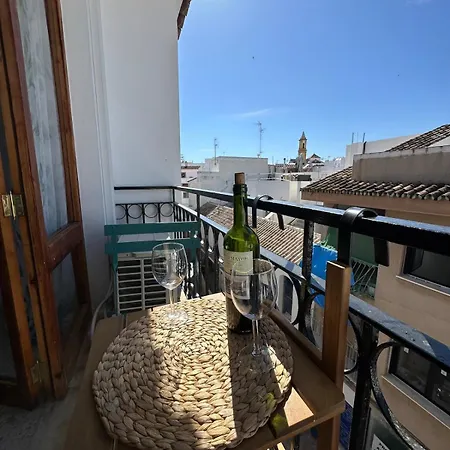 2 Bed Centre Next To The Beach! Appartement Estepona