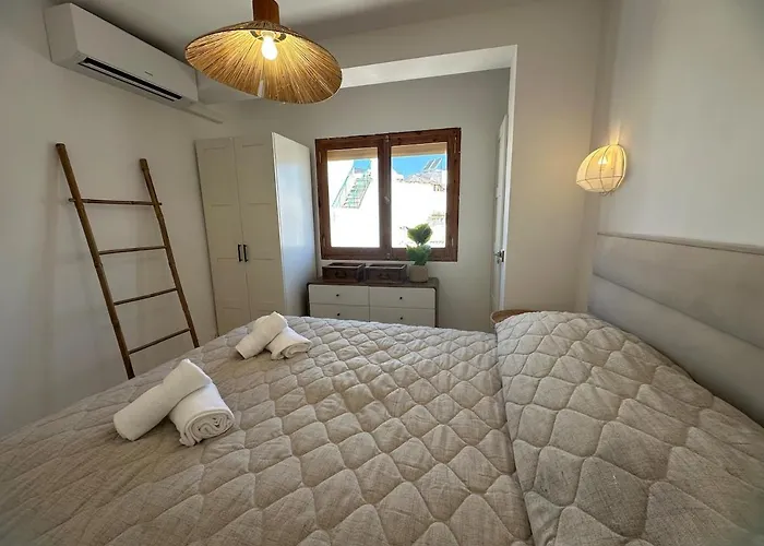 2 Bed Centre Next To The Beach! Apartamento