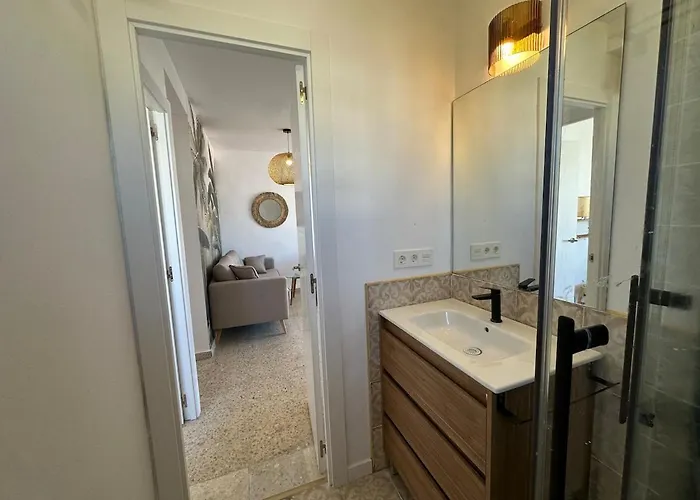 Apartamento 2 Bed Centre Next To The Beach! Estepona