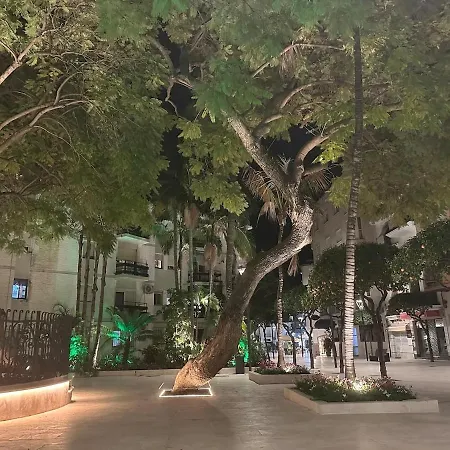 2 Bed Centre Next To The Beach! * Estepona