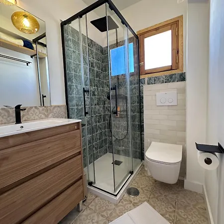 Lägenhet 2 Bed Centre Next To The Beach!