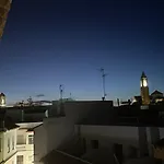 2 Bed Centre Next To The Beach! Apartmán *