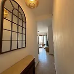 2 Bed Centre Next To The Beach! *