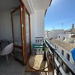 2 Bed Centre Next To The Beach! Apartmán *