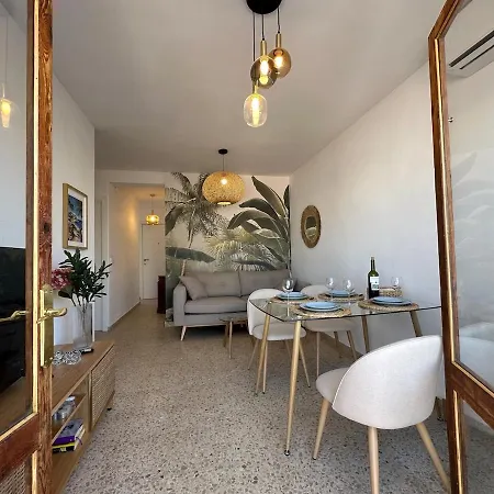 アパート 2 Bed Centre Next To The Beach! *
