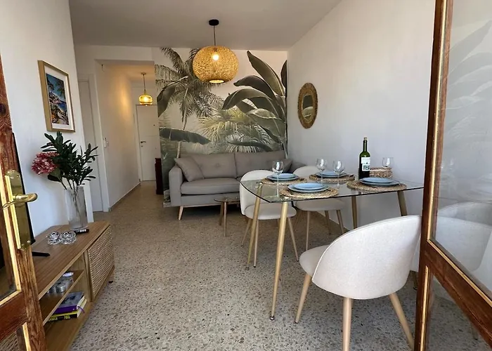 Διαμέρισμα 2 Bed Centre Next To The Beach!