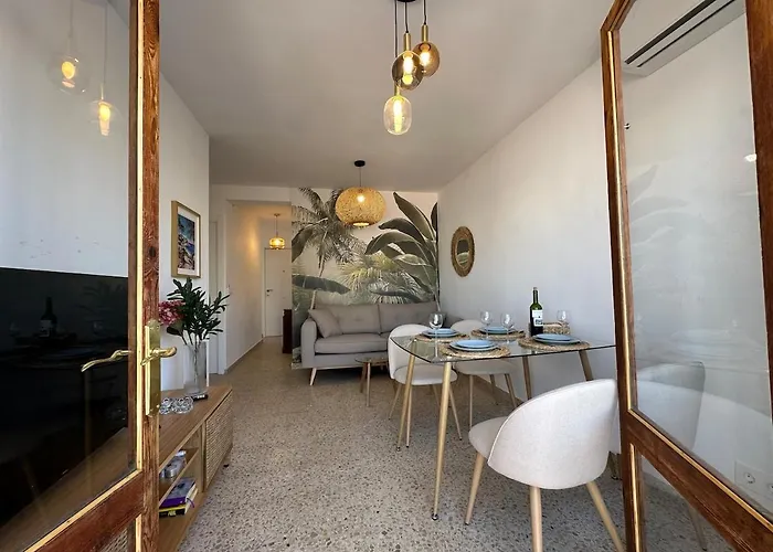 Διαμέρισμα 2 Bed Centre Next To The Beach! *